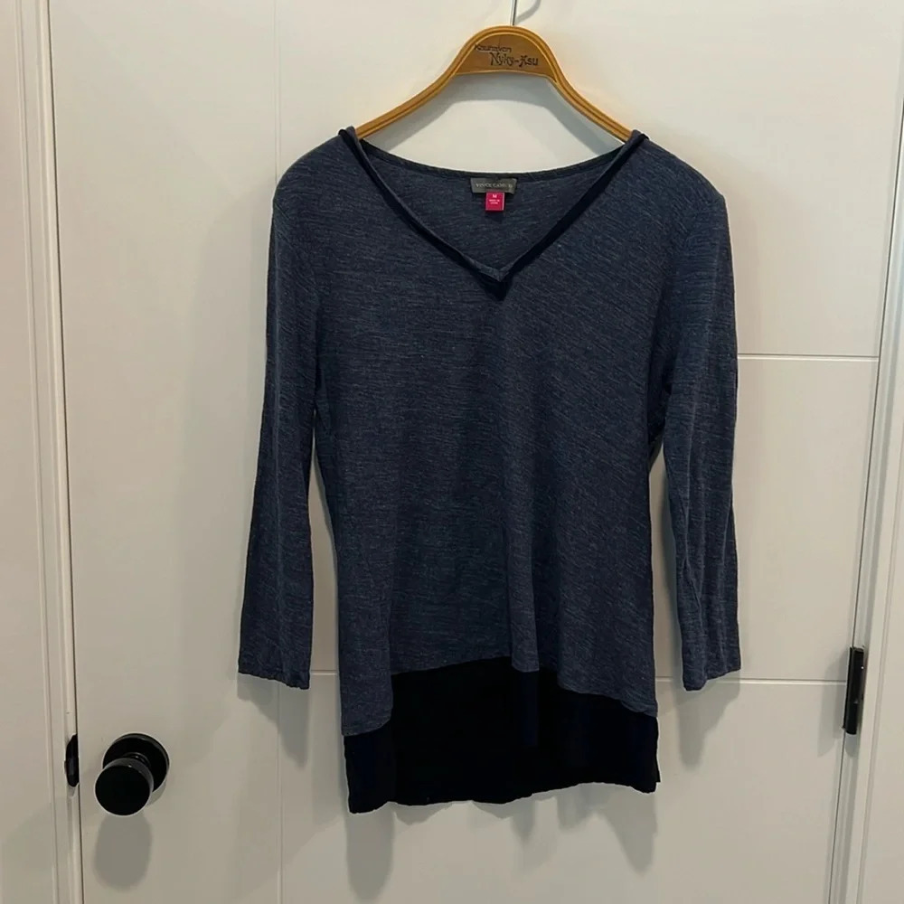 🇺🇸 Vince Camuto  top size medium